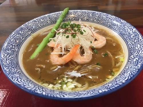 「ウイングカレー麺　900円」@天然だしラーメン 潮の音の写真