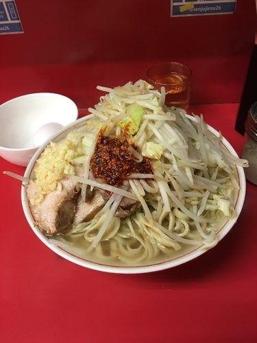 「大 生卵」@ラーメン二郎 千住大橋駅前店の写真