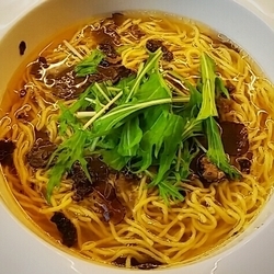 トリュフヌードル（しっ鶏サラダ・パン付）１８００円