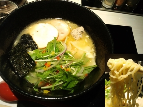 「濃厚鶏醤油スペシャル1000円」@鷄そば処 かしわの写真