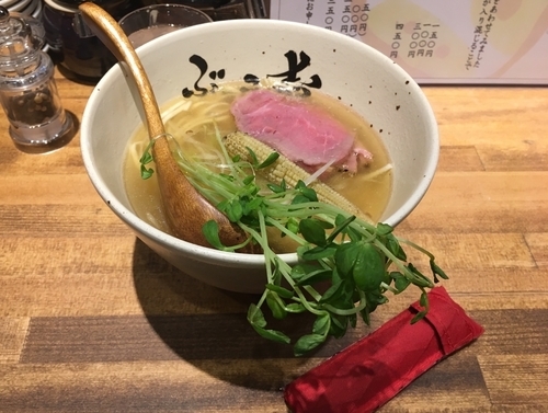 「牛塩清湯」@牛骨ラーメン ぶっこ志 北浜店の写真