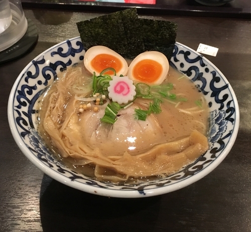「東京駅 らー麺 （麺固め￥1,000）」@東京駅 斑鳩の写真