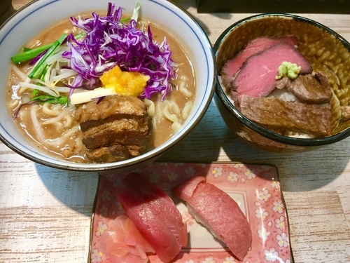 「【workshop限定】豚骨味噌ラーメン￥1000＋その他」@中華そば 四つ葉の写真