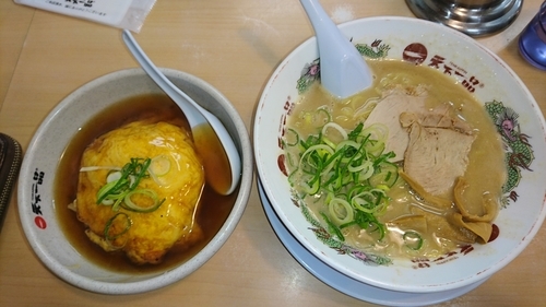 「こってりラーメン(並) 天津飯セット」@天下一品 九条店の写真
