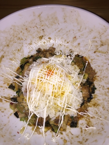 「天地まぜそば 大盛り+おい飯&温玉」@活龍まぜそば専門 天地の写真