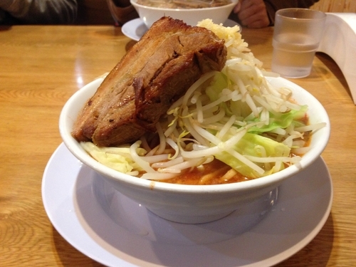 「男気RED（大盛）」@まるはち 春日井店の写真