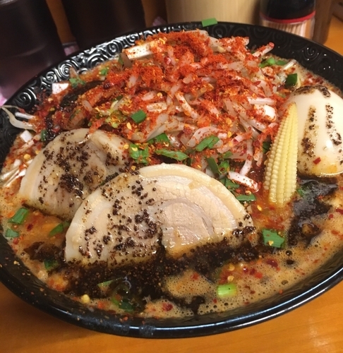 「蠍味玉ラーメン中盛 チャーシュー 辛さ・痺れ増し増し モヤシ増し」@Japanese soba Noodles 蠍の写真