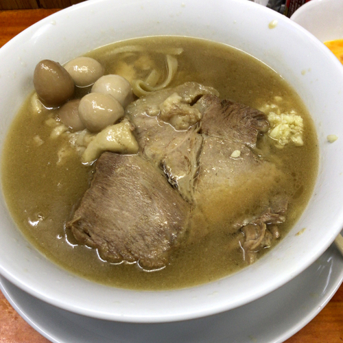 「小ラーメン  850円  うずら  100円  生卵  50円」@ラーメン長嶋の写真