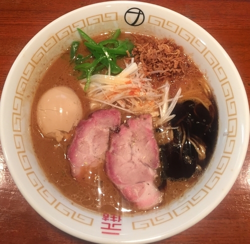 「味噌らーめん850円+味玉100円(チャーシュー1枚ランチサービ」@ナルトもメンマもないけれど。の写真