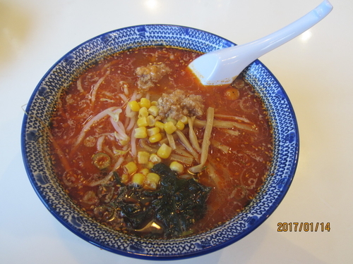 「酸辣麺（サンラーメン）７００円」@手打ちラーメン 本丸の写真