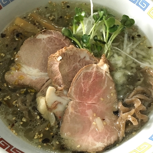 「塩中華」@手打ちラーメン まるめしあんの写真