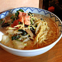 「冬みそたんめん900円＋大盛100円」@らーめん でくの坊の写真