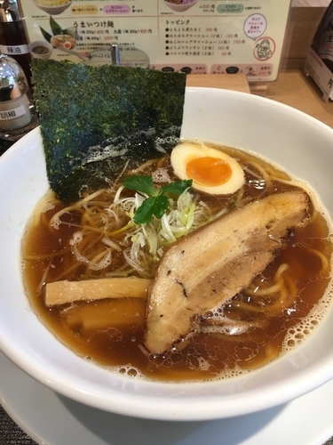 「うまい醤油らー麺￥780」@うまい麺には福来たる 西中島店の写真
