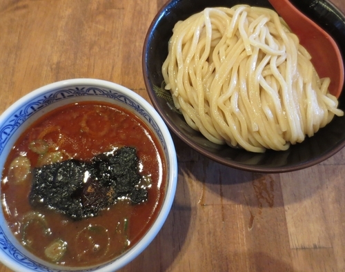 「辛つけ麺（中）550円※感謝祭価格通常780円」@三田製麺所 中野店の写真