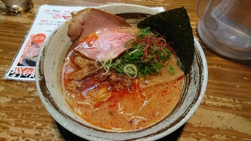 「牛すじ赤影ラーメン 鶏つくねセット+替え玉‼」@RA-MEN 赤影の写真