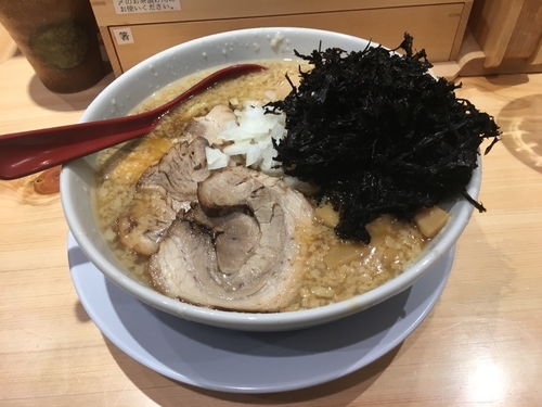 「特製背脂醤油らー麺」@焼きあご塩らー麺 たかはし 上野店の写真