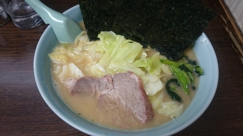 「のりらーめん(700円)中盛(100円)キャベツ(100円)」@とんぱた亭 片倉町店の写真