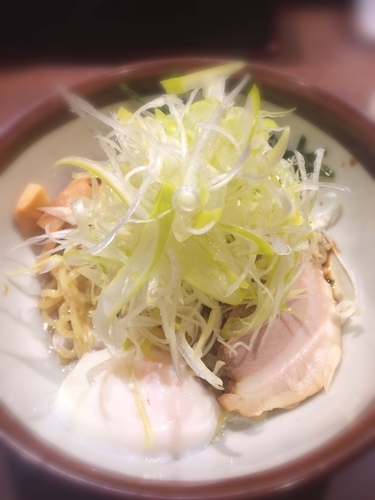 「油そば並盛  麺変更  温玉ネギ」@油そば 油山の写真