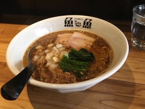 「焦がし荒煮干しらぁ麺 ¥850」@立川中華そば とと ホンテンの写真