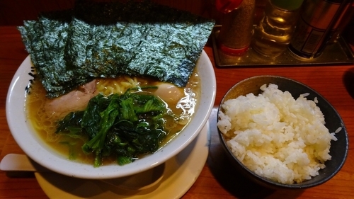 「のり玉ラーメン（830円）麺硬め味濃い目＋ライス（160円）」@横浜家系ラーメン つばさ家 立川店の写真