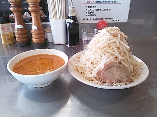 「つけめん（野菜多め、アブラ）」@らーめん大 本郷店の写真