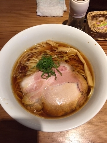 「醤油ラーメン　750円」@ラーメン屋 トイ・ボックスの写真