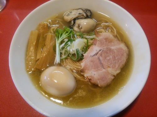 「味玉牡蠣ラーメン＋麺増し」@麺屋しのはら 三日月食堂の写真