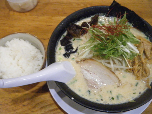 「豆乳味噌らーめん850円+ライス100円」@完熟らーめん本丸 二本松店の写真