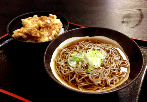 「とり天丼セット(470円)」@せんねんそば 岩本町靖国通り店の写真