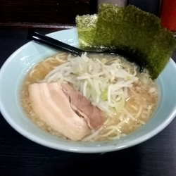 豚骨ラーメン