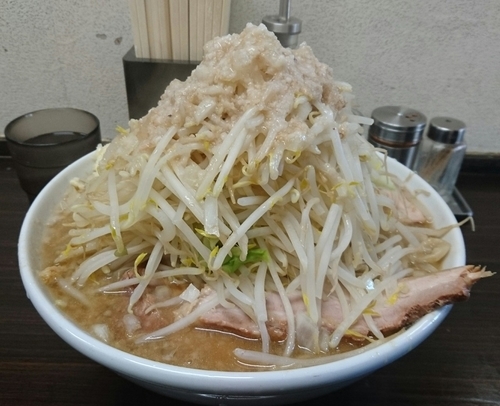 「らーめん 特盛 豚3枚まし 全まし」@らーめん虎丸の写真