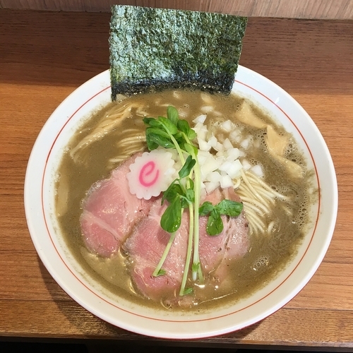「銀の煮干しそば　￥７８０」@煮干中華そば 鈴蘭 中野店の写真