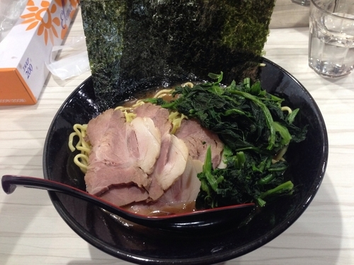 「ラーメン + チャーシュー + ほうれん草」@麺家 歩輝勇 多摩川店の写真
