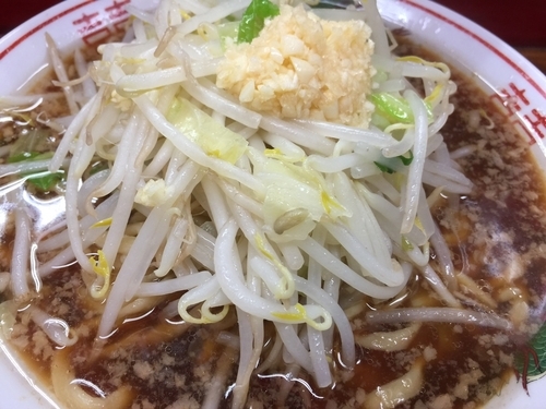 「小ラーメン＋ニンニク」@ザ・ラーメンスモールアックスの写真
