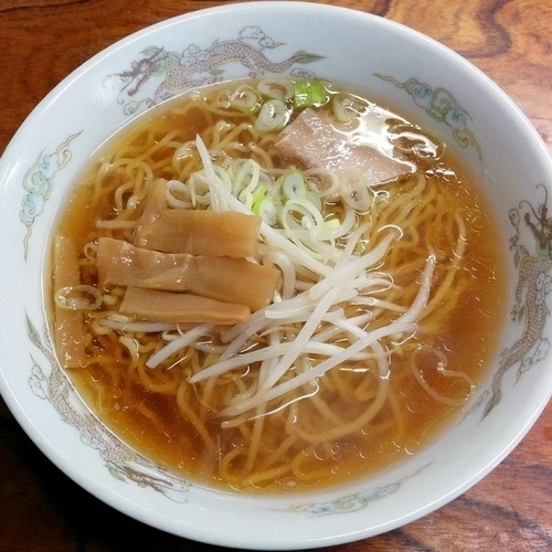 「正油ラーメン」@初美食堂の写真