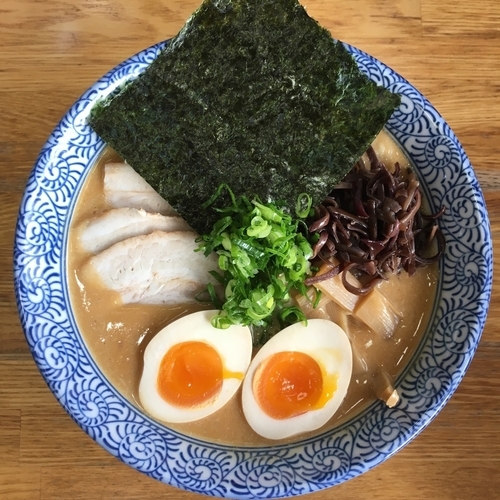「味噌 (700円) 特製 (200円)」@ひかり食堂の写真