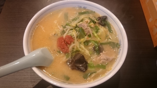 「味噌老麺（700円）太麺・豆板醤付き」@百花亭の写真