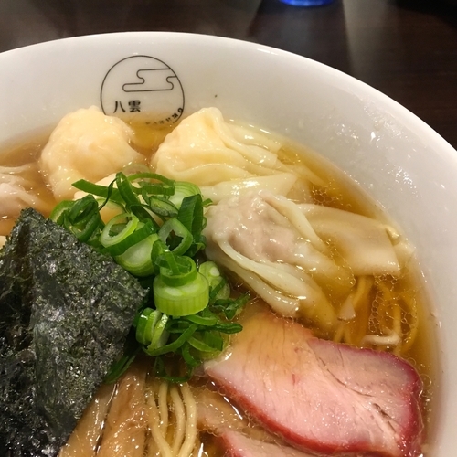 「特製ワンタン麺 黒だし」@八雲の写真