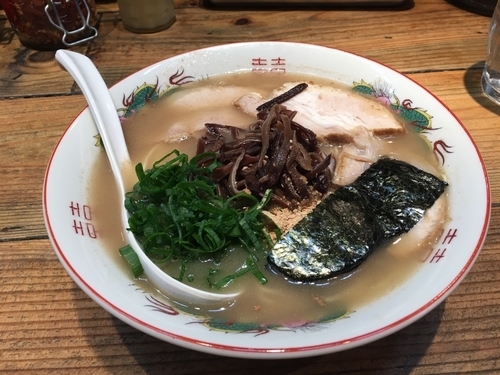 「熊本玉名ラーメン ニンニクチップあり」@熊本玉名ラーメンの写真