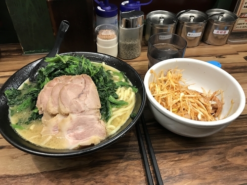 「ネギラーメン、肉三点盛り」@豚骨醤油らーめん 誠屋 八幡山本店の写真