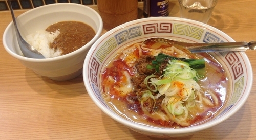 「担々麺(辛さ普通)＋キーマカレーご飯(800円＋200円)」@ほっこり中華そば もつけの写真