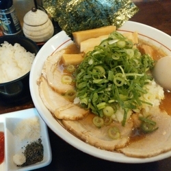 濃厚煮干しスペシャル＋ライス(トマトチーズ)