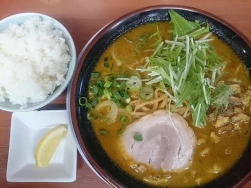 「極みカレー ￥800」@横浜家系ラーメン 松田家 上福岡店の写真