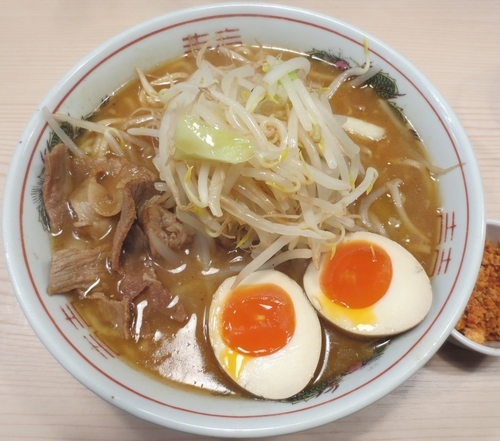 「しょうゆラーメン＋くんたま　750円」@竃TOKYOの写真