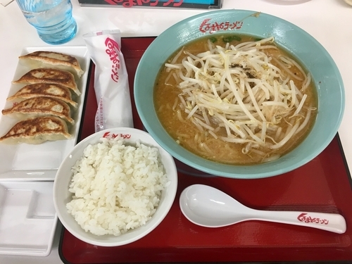 「味噌ラーメン¥630+餃子5個¥170+サービス小ライス」@くるまやラーメン 保谷新町店の写真