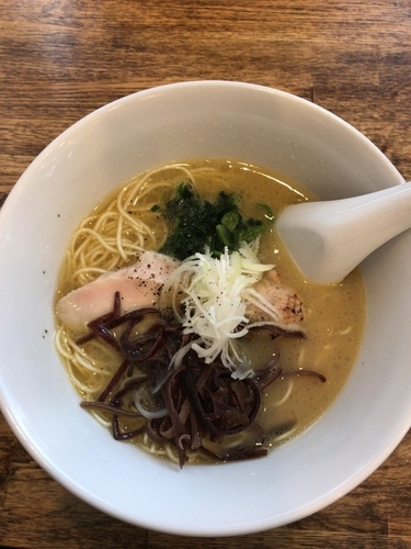 「博多水炊らーめん」@麺屋すみすの写真