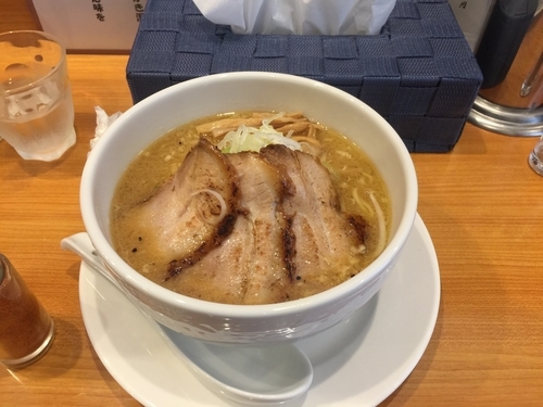 「濃厚みそラーメン 850円+ランチ時ライス無料」@拳玉の写真