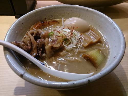 「味玉らーめん+黒毛和牛肉」@麺や 高倉二条の写真