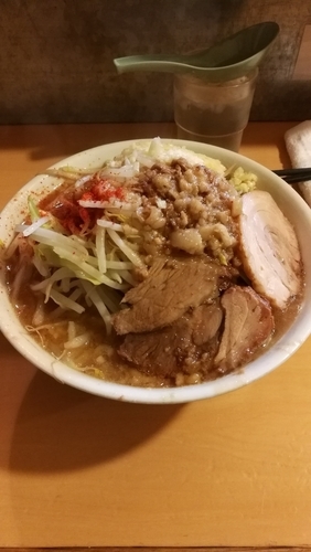 「ラーメン並 にんにく野菜まし」@ラーメン荘 地球規模で考えろ 伏見本店の写真