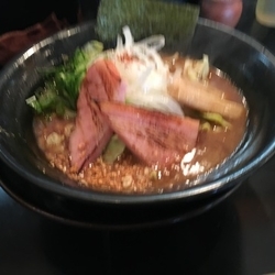 焦がし特濃らーめん